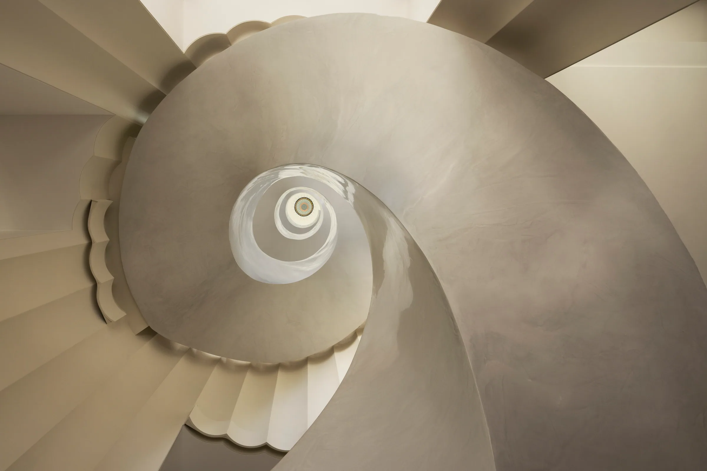 Sıva spiral merdiven — el işçiliği, Shelton Mindel